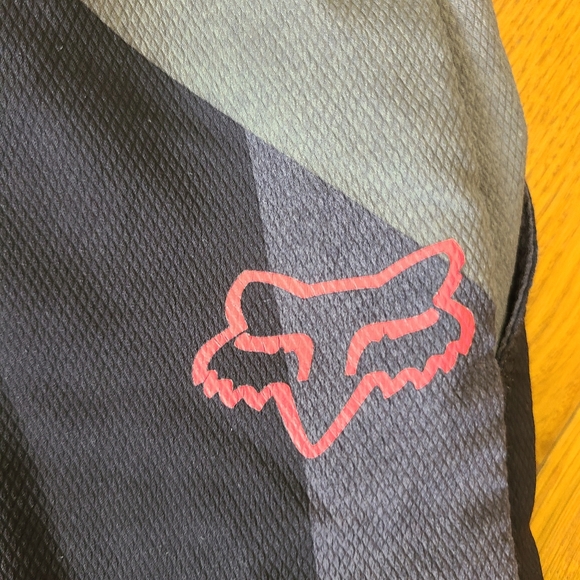 Fox Racing Camo Cargo Shorts Size 32 - Picture 5 of 10